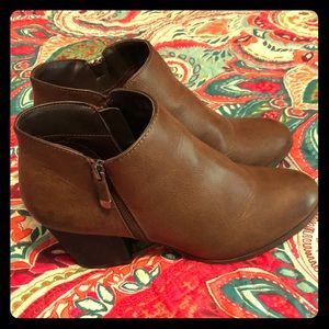 Style & Co brown booties, size 9